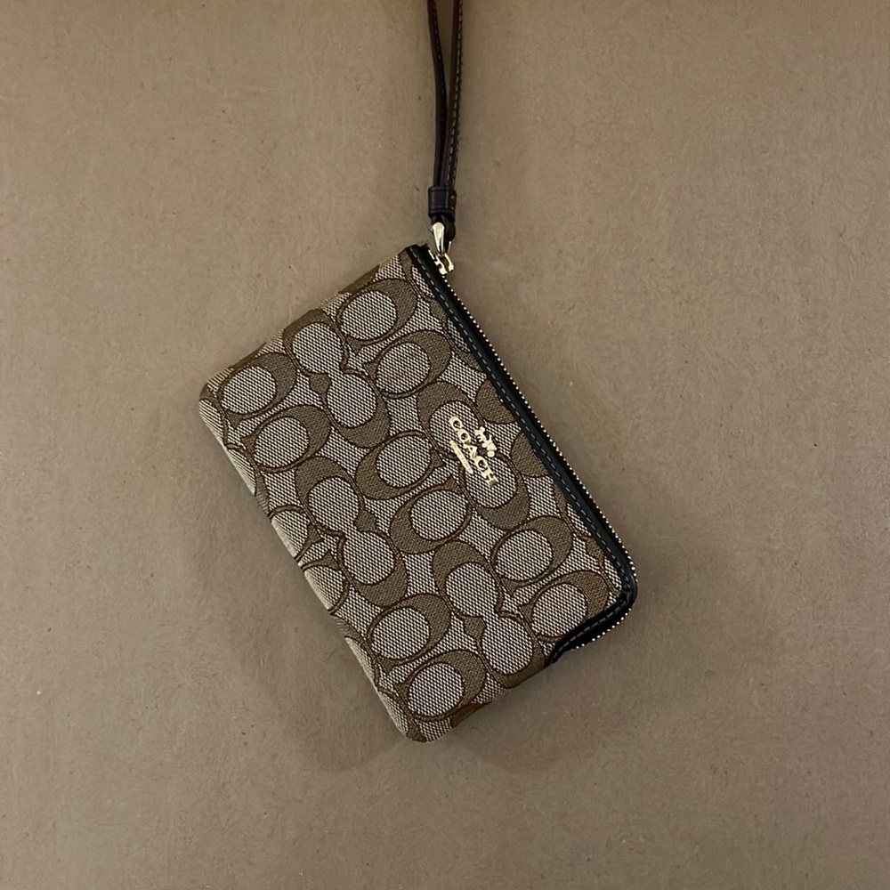 Brand New Tan Coach Zipper Wristlet Purse